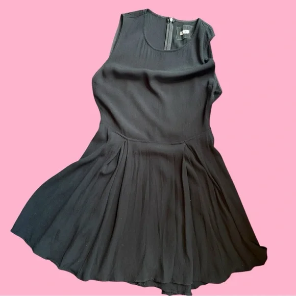 Reformation Black and Green Dress - Picture 2 of 6